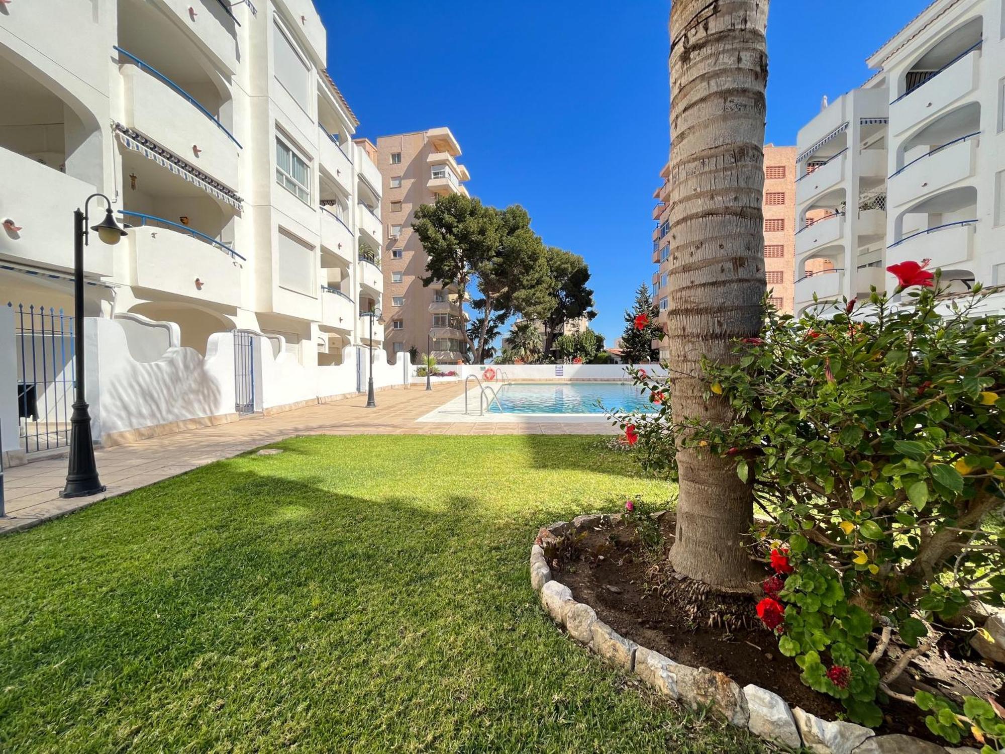 Appartement Spacieux Avec Terrasse Et Piscine Benalmádena Kültér fotó