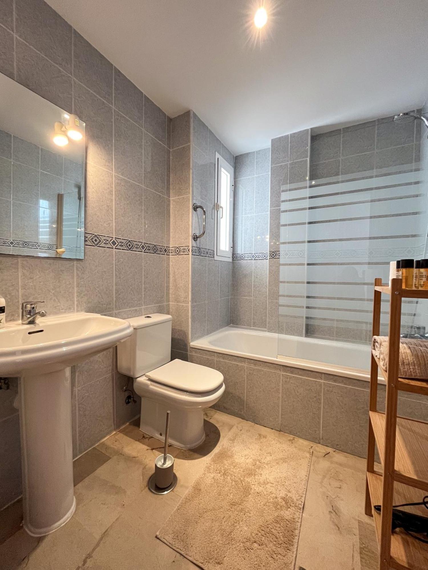Appartement Spacieux Avec Terrasse Et Piscine Benalmádena Kültér fotó
